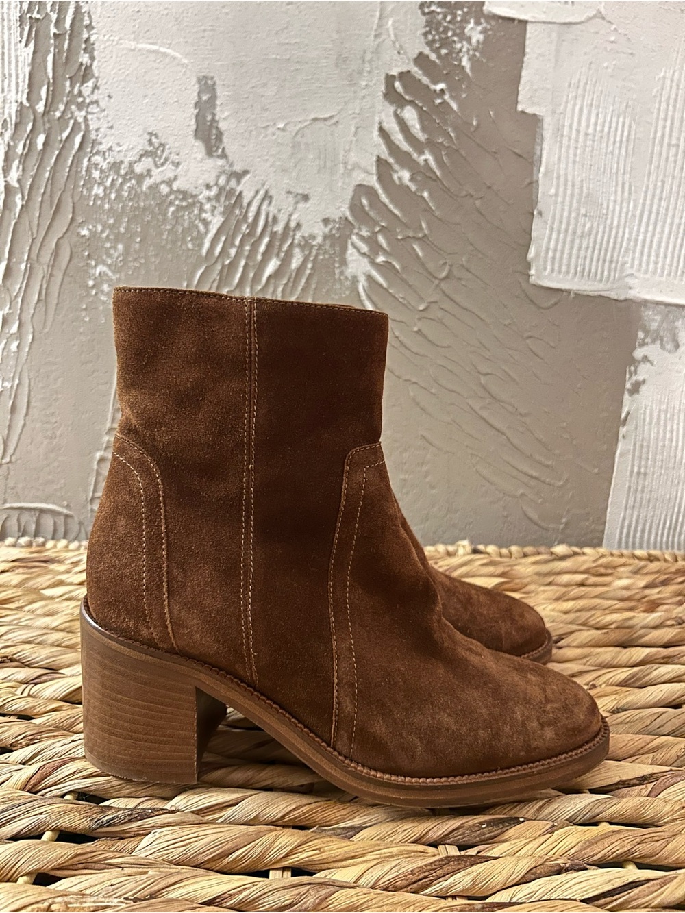 Aquatalia Janella Weatherproof Brown Suede Block Heel Boots Size 7